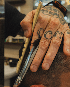 O Barbeiro - Vila Madalena em null