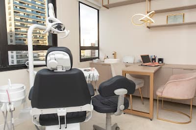 Clínica Dra. Tamires Stella - Checkup/ Limpeza/ Especialidades em null